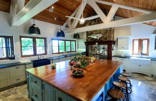 Other Islands Villa | Villa ∙ 7 bedrooms ∙ 14 guests