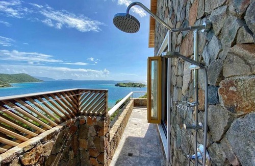 Other Islands Villa | Villa ∙ 7 bedrooms ∙ 14 guests