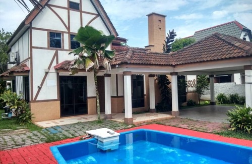 Alor Gajah Villa | VILLA A'FAMoSA RESORT 4ROOM,PRIVATEPOOL