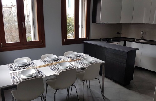 Marghera Apartment | Villa Ada 2 - Comfort 10 minutes from Venice