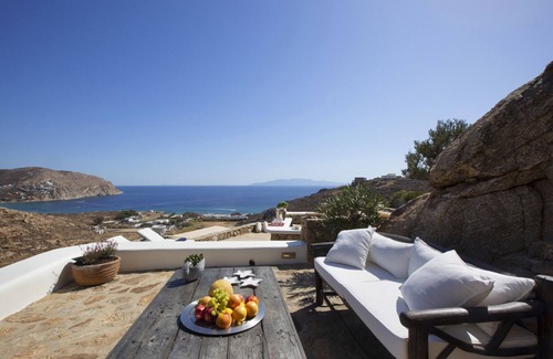 Paraga Villa | Villa Aerie · Villa Aerie - Sweeping sea views, ec