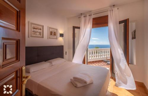 Cumbre del Sol Villa | Villa Aguila by Abahana Villas
