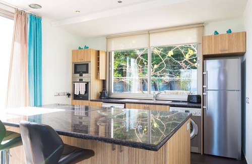 Neo Chorio Cottage | Villa Akamas Heights - a villa that sleeps 8 guests in 3 bedrooms
