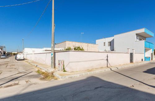 Torre Lapillo House | Villa Alba e Tramonto by BarbarHouse