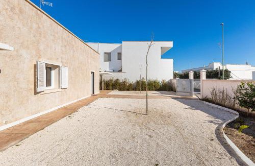Torre Lapillo House | Villa Alba e Tramonto by BarbarHouse