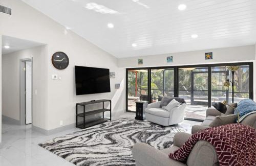 The Dunes House | Villa Albatross- Gorgeous Ground Level Pool Home in the Dunes