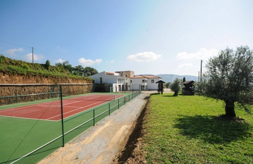 Fornelos Villa | Villa Alexa - Six Bedroom Villa, Sleeps 12