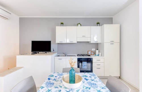 Marina di Pescoluse Villa | Villa 'Alma Maldive Del Salento' with Private Terrace, Wi-Fi and Air Conditioning