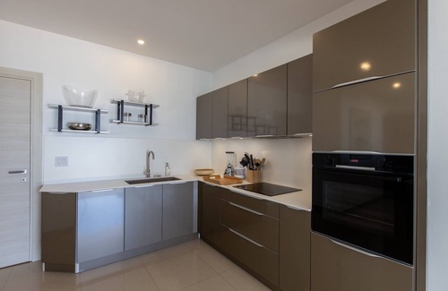 Beacon Hill Villa | Villa Alma Luxury villa