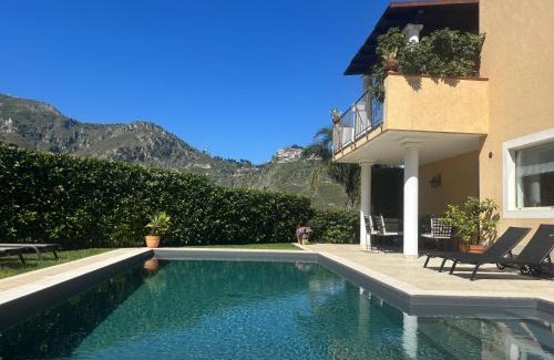 Taormina Villa | Villa Almond