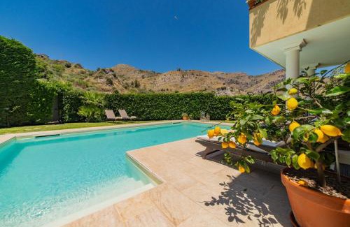 Taormina Villa | Villa Almond