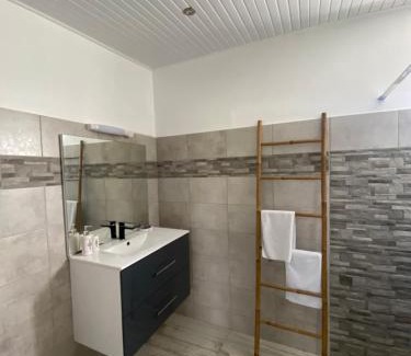 Douville Villa | VILLA ALOEREVE