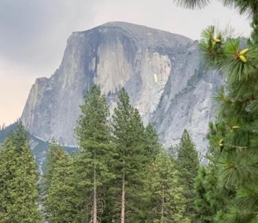 Mariposa Villa | Villa Alta Vista at Yosemite- Stunning Views and Game Room