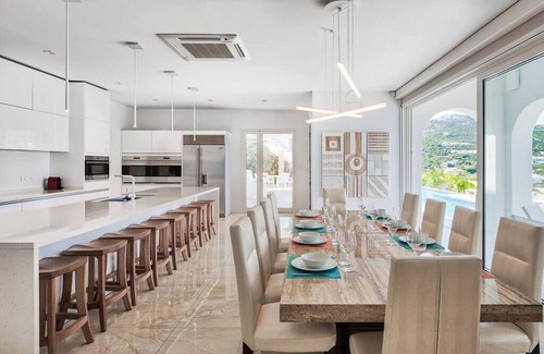 Upper Prince's Quarter Villa | Villa Amalia