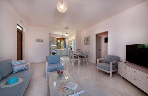 Pagkalochori Villa | Villa Amalthea, a functional and elegant house among the olive trees