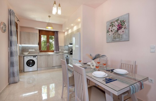Pagkalochori Villa | Villa Amalthea, a functional and elegant house among the olive trees