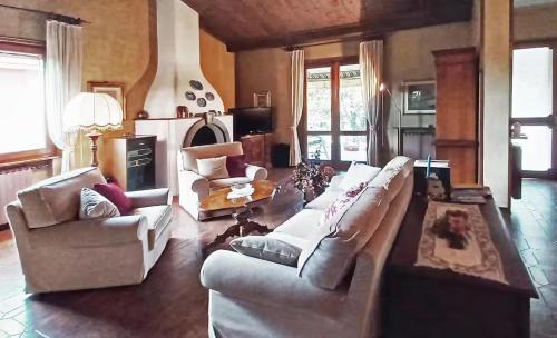 Porto Mantovano House | VILLA Amena WI-FI AC Giardino privato