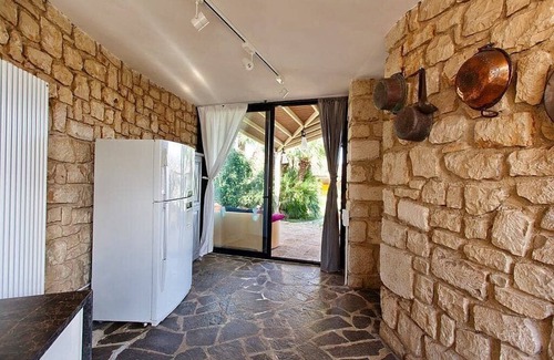 Modica Villa | Villa Ametista: A characteristic and welcoming three-story villa in a quiet position, surrounded by the Sicilian countryside, with Free WI-FI.
