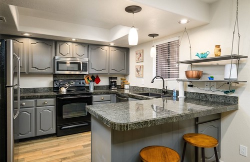 Paradise Valley Village Condo | Villa Anasazi 2 Bedroom Condo by RedAwning