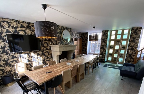 Villedieu-les-Poeles House | Villa and Courtyard of Paradise in the historic center: fireplace, flat screen, billiards!