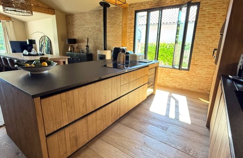 Cauderan Villa | Villa and outbuilding with pool and garden