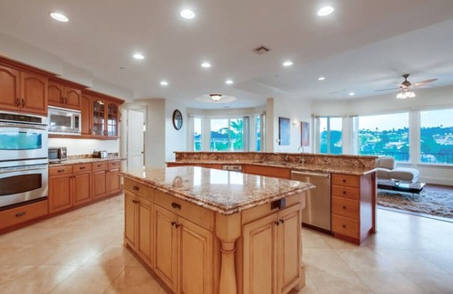 Kit Carson House | Villa Andalusia -6BR/5BA Luxury Retreat w/Views