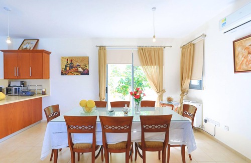 Lara Villa | Villa Angelena in Fasli