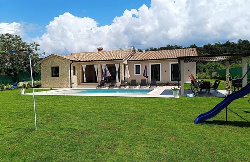 Kapelica Villa | Villa Animo