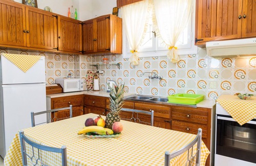 Ano Vasilikos House | Villa Anna - 3 bedroom apartment 1st floor