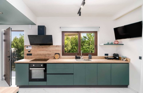 Kefalas Villa | Villa Anthos | Luxury 1-Bedroom Villa with Heated* Pool!