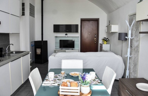 Tavernerio Apartment | Villa Antonella, app. Victory