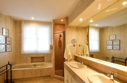 Malaga-Este Bed & Breakfast | Villa Antumalal