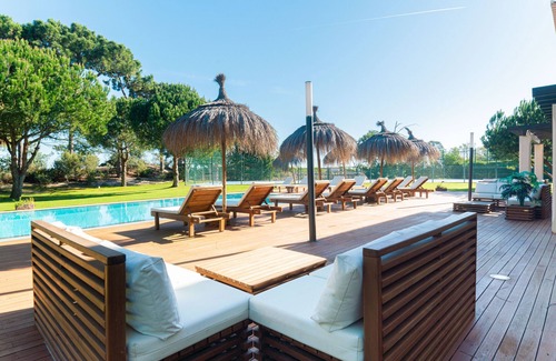 Carvalhal Villa | Villa Aqua - Beachfront Luxury Villa with Private Tennis Court and Pool
