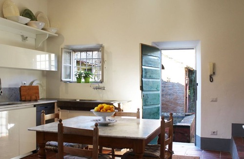 SantʼAndrea di Compito Villa | Villa Aquila - Six Bedroom Villa, Sleeps 12