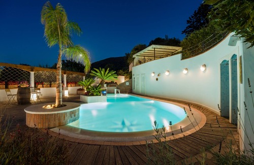 Casamicciola Terme Villa | Villa Araucaria Rent for