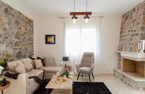 Skotino Villa | Villa Aretousa,privacy,serenity,private pool,overlooking sea& Crete's Golf Court