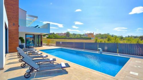 Farini House | Villa Aria by Villas Holiday