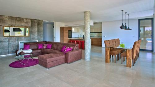 Farini House | Villa Aria by Villas Holiday