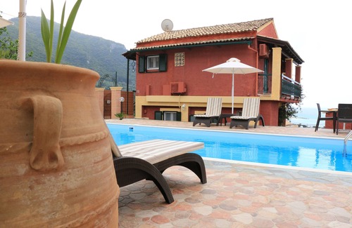 Paramonas Villa | Villa Aris - Holiday & relaxation