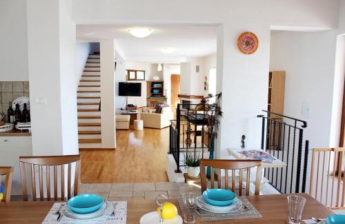 Gradisce Villa | Villa Arton heated swimming-pool