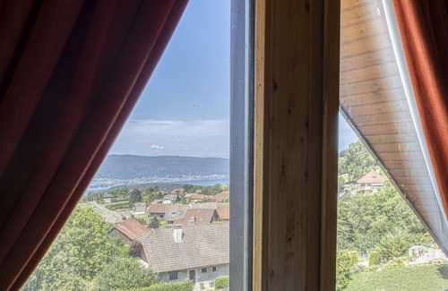 Rovagny House | Villa Astéria - Havre de Calme avec Vue Lac
