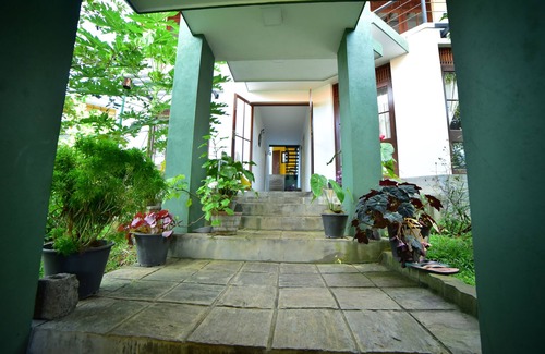 Panadura Villa | Villa at lakefront - Bolgoda