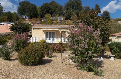 Le Collet-de-Deze Villa | Villa at the foot of the Cevennes