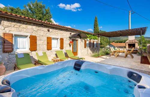Lupoglav Villa | Villa Aurania