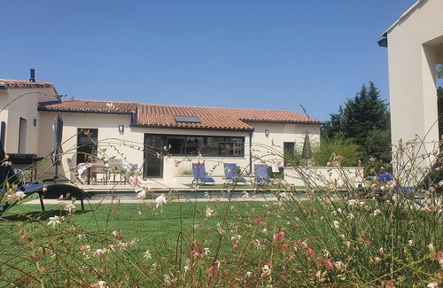 Serviers-et-Labaume House | Villa Avec Piscine en Pays D'uzès - Pont du Gard