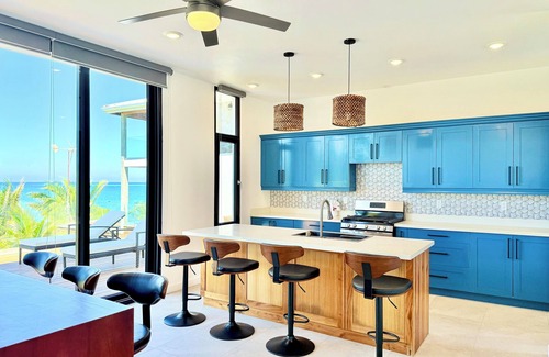 Pristine Bay House | Villa Azul @ Pangea Beach, Big Bight