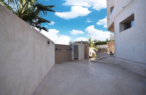 Menara Villa | Villa BAHIA