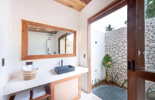San Isidro Villa | Villa Baleia Siargao