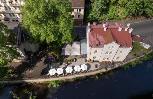 Karlovy Vary Hotel | Villa Basileia Riverside