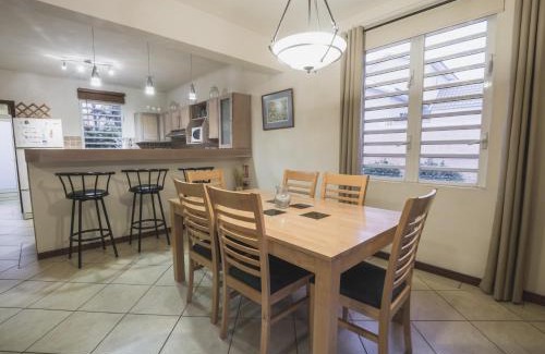 Tamarin Villa | Villa Bayswater